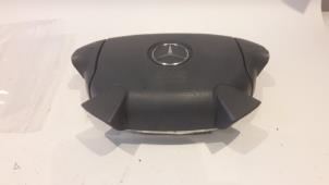 Gebruikte Airbag links (Stuur) Mercedes CLK (R208) 2.3 230K 16V Prijs € 45,00 Margeregeling aangeboden door Tijdeman Mercedes Onderdelen