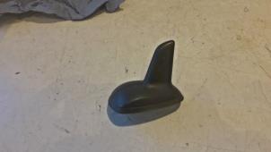 Gebruikte Antenne Mercedes C Estate (S204) 2.2 C-200 CDI 16V . Prijs € 20,00 Margeregeling aangeboden door Tijdeman Mercedes Onderdelen