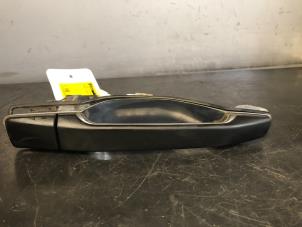 Gebruikte Portiergreep 4Deurs links-achter Mercedes S (W140) 2.8 S 280 24V Prijs op aanvraag aangeboden door Tijdeman Mercedes Onderdelen