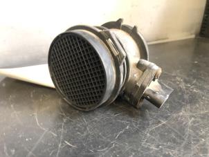 Gebruikte Luchtmassameter Mercedes CLK (R208) 3.2 320 V6 18V Prijs € 50,00 Margeregeling aangeboden door Tijdeman Mercedes Onderdelen