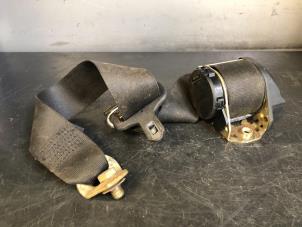 Gebruikte Veiligheidsgordel links-achter Mercedes E Combi (S124) 3.0 300 TE Prijs op aanvraag aangeboden door Tijdeman Mercedes Onderdelen