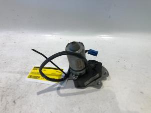 Gebruikte Stoelmotor Mercedes CLK (R208) 2.3 230K 16V Prijs € 49,00 Margeregeling aangeboden door Tijdeman Mercedes Onderdelen