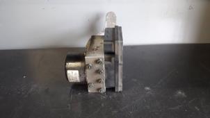 Gebruikte ABS Pomp Mercedes SLK (R171) 1.8 200 K 16V Prijs € 100,00 Margeregeling aangeboden door Tijdeman Mercedes Onderdelen