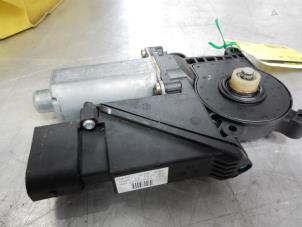 Gebruikte Motor electrisch raam Mercedes A (W168) 1.6 A-160 Prijs € 30,00 Margeregeling aangeboden door Tijdeman Mercedes Onderdelen