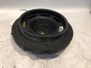 Gebruikte Krukas Poelie Mercedes Vito (638.1/2) 2.3 110D Prijs € 45,00 Margeregeling aangeboden door Tijdeman Mercedes Onderdelen