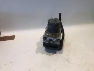 Gebruikte ABS Pomp Mercedes Vito (638.1/2) 2.2 CDI 110 16V Prijs op aanvraag aangeboden door Tijdeman Mercedes Onderdelen