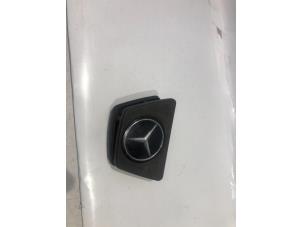Gebruikte Claxon Mercedes L-Serie 2t (601) 207D Prijs € 54,45 Inclusief btw aangeboden door Tijdeman Mercedes Onderdelen