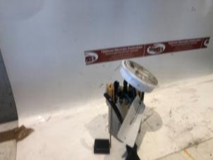 Gebruikte Tank element Pomp Mercedes E Combi (S211) 2.7 E-270 CDI 20V Prijs € 75,00 Margeregeling aangeboden door Tijdeman Mercedes Onderdelen