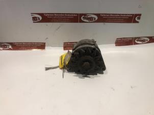 Gebruikte Dynamo Mercedes 200-280 (W123) 200 Prijs € 60,00 Margeregeling aangeboden door Tijdeman Mercedes Onderdelen