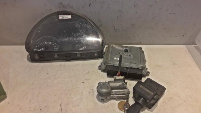 Kontaktslot + computer Mercedes Sprinter 3,5t (906.63), 2006 / 2020 209 CDI 16V, Bestel, Diesel, 2.148cc, 65kW, RWD, OM646984, 2006-06, 906.611; 906.613 (Gebruikt)