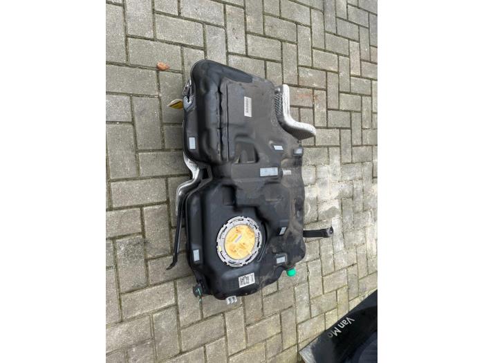 Tank van een Mercedes-Benz A (177.0) 1.5 A-180d 2020