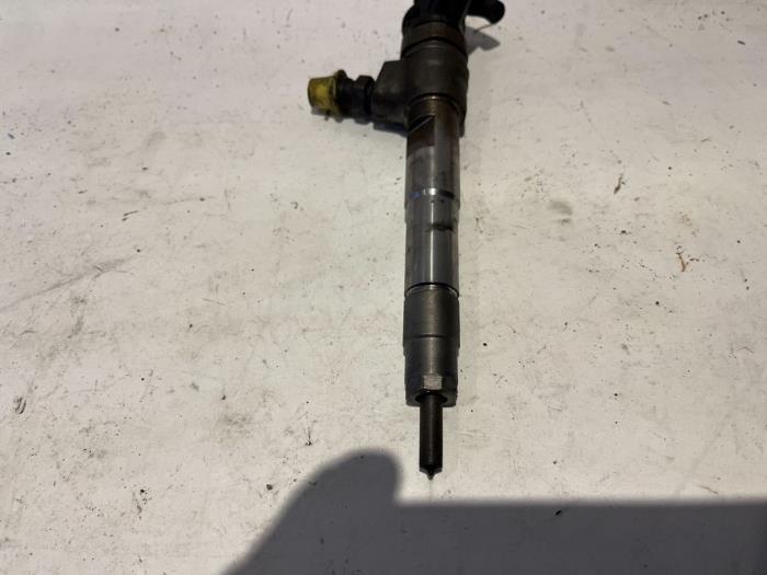 Verstuiver (diesel) van een Mercedes-Benz A (177.0) 1.5 A-180d 2020