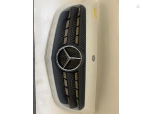 Gebruikte Grille Mercedes Citan (415.6) 1.5 109 CDI Prijs € 181,50 Inclusief btw aangeboden door Tijdeman Mercedes Onderdelen