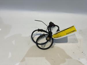 Gebruikte Sensor ABS Mercedes ML II (164/4JG) 3.0 ML-280 CDI 4-Matic V6 24V Prijs € 45,00 Margeregeling aangeboden door Tijdeman Mercedes Onderdelen