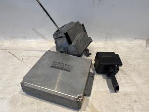 Gebruikte Kontaktslot + computer Mercedes S (W220) 3.2 S-320 18V Prijs € 300,00 Margeregeling aangeboden door Tijdeman Mercedes Onderdelen