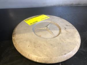 Gebruikte Wieldop Mercedes MB 100 Prijs € 36,30 Inclusief btw aangeboden door Tijdeman Mercedes Onderdelen