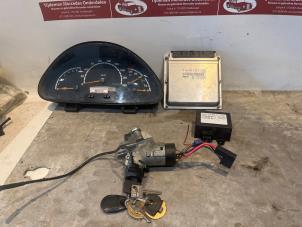 Gebruikte Kontaktslot + computer Mercedes Sprinter 3t (903) 308 CDI 16V Prijs € 544,50 Inclusief btw aangeboden door Tijdeman Mercedes Onderdelen