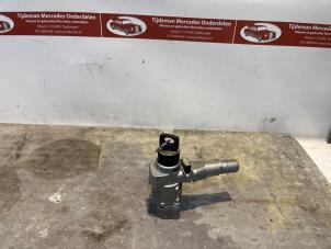 Gebruikte Kontaktslot + Sleutel Mercedes C (W202) 2.2 C-220 CDI 16V Prijs € 120,00 Margeregeling aangeboden door Tijdeman Mercedes Onderdelen