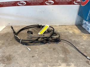 Gebruikte Handrem Mechaniek Mercedes SL (R129) 3.2 SL-320 24V Prijs € 49,99 Margeregeling aangeboden door Tijdeman Mercedes Onderdelen