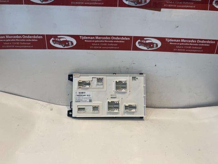 Gebruikte Comfort Module Mercedes A (W176) 1.6 A-180 16V Prijs € 100,00 Margeregeling aangeboden door Tijdeman Mercedes Onderdelen