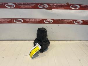 Gebruikte Secundaire Pomp Mercedes C Combi (S203) 2.6 C-240 18V Prijs € 120,00 Margeregeling aangeboden door Tijdeman Mercedes Onderdelen