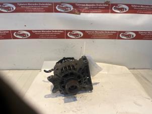 Gebruikte Dynamo Mercedes B (W245) 1.7 B-170 16V Prijs € 45,00 Margeregeling aangeboden door Tijdeman Mercedes Onderdelen