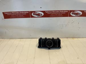 Gebruikte Bedieningspaneel Airco Mercedes ML II (164/4JG) 3.0 ML-280 CDI 4-Matic V6 24V Prijs € 64,00 Margeregeling aangeboden door Tijdeman Mercedes Onderdelen