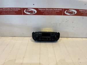 Gebruikte Climatronic Paneel Mercedes C Sportcoupé (C203) 1.8 C-200K 16V Prijs € 41,00 Margeregeling aangeboden door Tijdeman Mercedes Onderdelen
