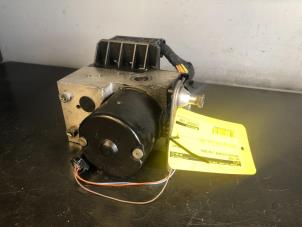 Gebruikte ABS Pomp Mercedes E Combi (S210) 2.4 E-240 V6 18V Prijs € 99,00 Margeregeling aangeboden door Tijdeman Mercedes Onderdelen