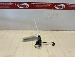 Gebruikte Koude start injector Mercedes E (W124) 2.6 260 E Prijs € 149,00 Margeregeling aangeboden door Tijdeman Mercedes Onderdelen