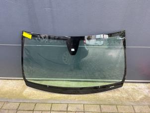 Gebruikte Voorruit Mercedes GLA (156.9) 2.0 45 AMG Turbo 16V Prijs € 181,50 Inclusief btw aangeboden door Tijdeman Mercedes Onderdelen