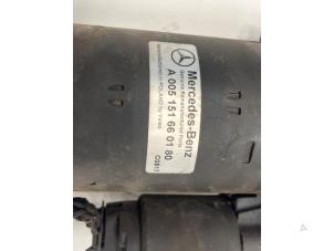 Startmotor van een Mercedes-Benz ML I (163) 270 2.7 CDI 20V 2003