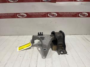 Gebruikte Motorrubber Mercedes Citan (415.6) 1.5 109 CDI Prijs € 36,30 Inclusief btw aangeboden door Tijdeman Mercedes Onderdelen