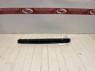 Gebruikte Remlicht Extra midden Mercedes E (W211) 5.0 E-500 V8 24V Prijs € 33,00 Margeregeling aangeboden door Tijdeman Mercedes Onderdelen