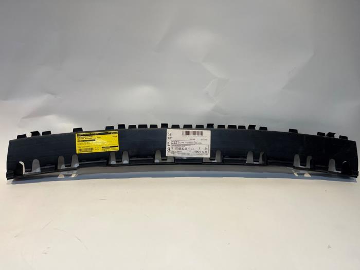 Bumperframe achter van een Mercedes-Benz A (177.0) 1.5 A-180d 2020