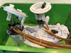 Gebruikte Benzinepomp Mercedes E (C207) E-350 CGI V6 24V Prijs op aanvraag aangeboden door Tijdeman Mercedes Onderdelen