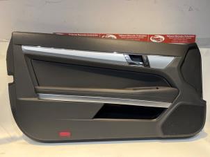 Gebruikte Deurbekleding 2Deurs links Mercedes E (C207) E-350 CGI V6 24V Prijs € 120,00 Margeregeling aangeboden door Tijdeman Mercedes Onderdelen
