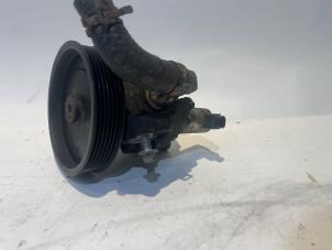 Gebruikte Servopomp Mercedes C Estate (S204) 1.8 C-180 CGI 16V Prijs € 169,00 Margeregeling aangeboden door Tijdeman Mercedes Onderdelen