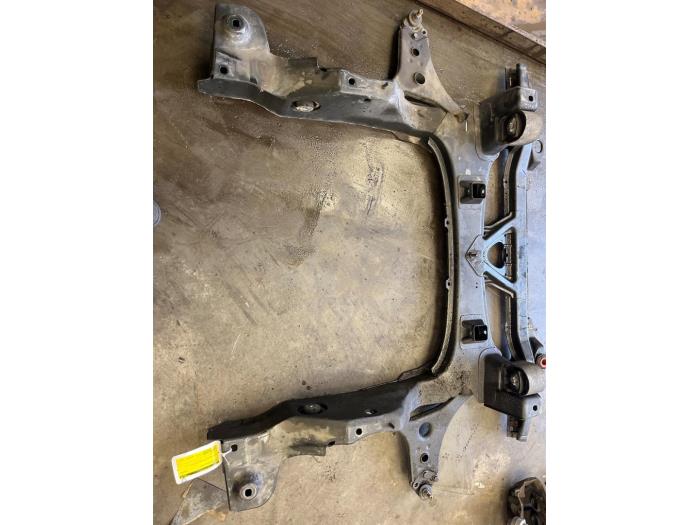 Gebruikte Subframe Mercedes B (W245) 1.7 B-170 16V Prijs € 125,00 Margeregeling aangeboden door Tijdeman Mercedes Onderdelen