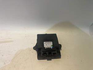 Gebruikte Module Centrale Deurvergrendeling Mercedes B (W245) 1.7 B-170 16V Prijs € 30,00 Margeregeling aangeboden door Tijdeman Mercedes Onderdelen