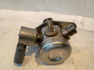 Gebruikte Hogedrukpomp Mercedes A (W176) 1.6 A-180 16V Prijs € 140,00 Margeregeling aangeboden door Tijdeman Mercedes Onderdelen