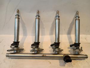 Gebruikte Common rail (Injectie) Mercedes A (W176) 1.6 A-180 16V Prijs € 149,00 Margeregeling aangeboden door Tijdeman Mercedes Onderdelen