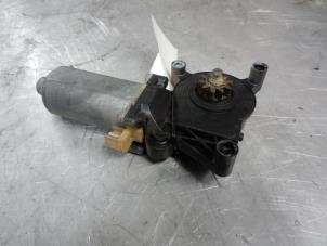 Gebruikte Motor electrisch raam Mercedes C (W202) Prijs € 30,00 Margeregeling aangeboden door Tijdeman Mercedes Onderdelen