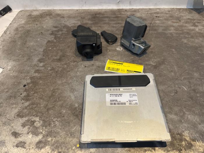 Gebruikte Contactslot + computer Mercedes CLK (R208) 2.0 200K Evo 16V Prijs € 350,00 Margeregeling aangeboden door Tijdeman Mercedes Onderdelen