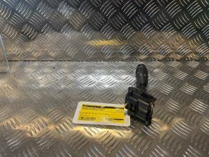 Gebruikte Combischakelaar Stuurkolom Mercedes ML II (164/4JG) 3.0 ML-320 CDI 4-Matic V6 24V Prijs € 51,00 Margeregeling aangeboden door Tijdeman Mercedes Onderdelen