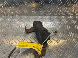 Gebruikte Koplampwisser Motor Mercedes S (W126) 420 SE,SEL Prijs € 55,00 Margeregeling aangeboden door Tijdeman Mercedes Onderdelen