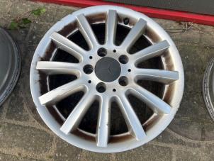 Gebruikte Velg Mercedes B (W245) 2.0 B-180 CDI 16V Prijs € 43,00 Margeregeling aangeboden door Tijdeman Mercedes Onderdelen