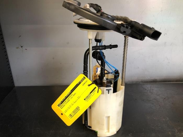 Gebruikte Tank element Pomp Mercedes A (W169) 2.0 A-160 CDI 16V Prijs € 43,99 Margeregeling aangeboden door Tijdeman Mercedes Onderdelen