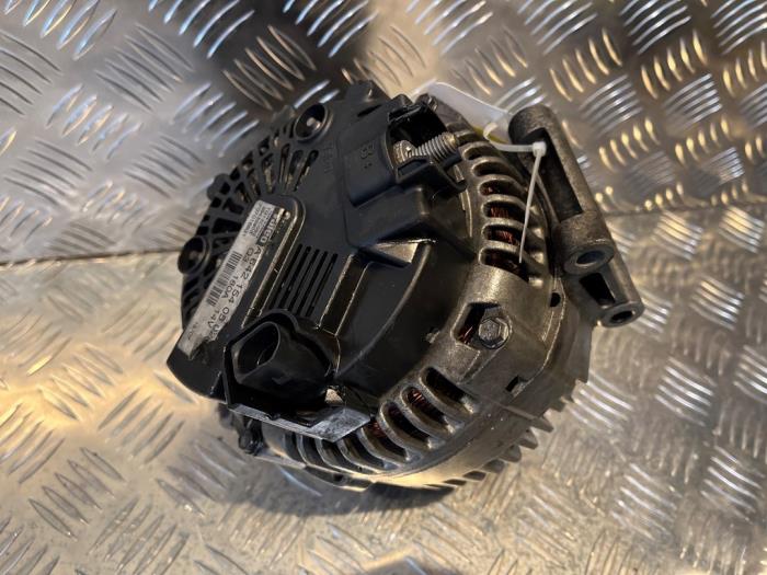 Dynamo van een Mercedes-Benz ML II (164/4JG) 3.0 ML-280 CDI 4-Matic V6 24V 2007