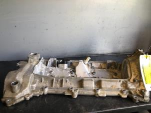 Gebruikte Kleppendeksel Mercedes A (W169) 2.0 A-160 CDI 16V Prijs € 50,00 Margeregeling aangeboden door Tijdeman Mercedes Onderdelen